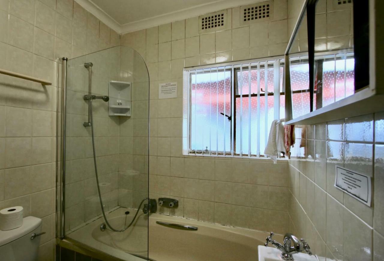 Clouds Guest House Дурбанвиль Экстерьер фото