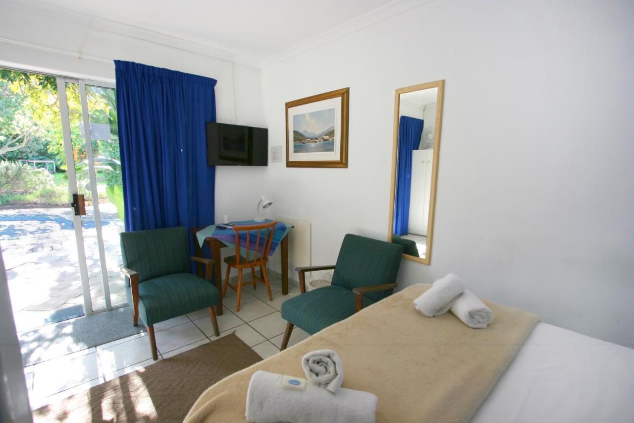 Clouds Guest House Дурбанвиль Экстерьер фото